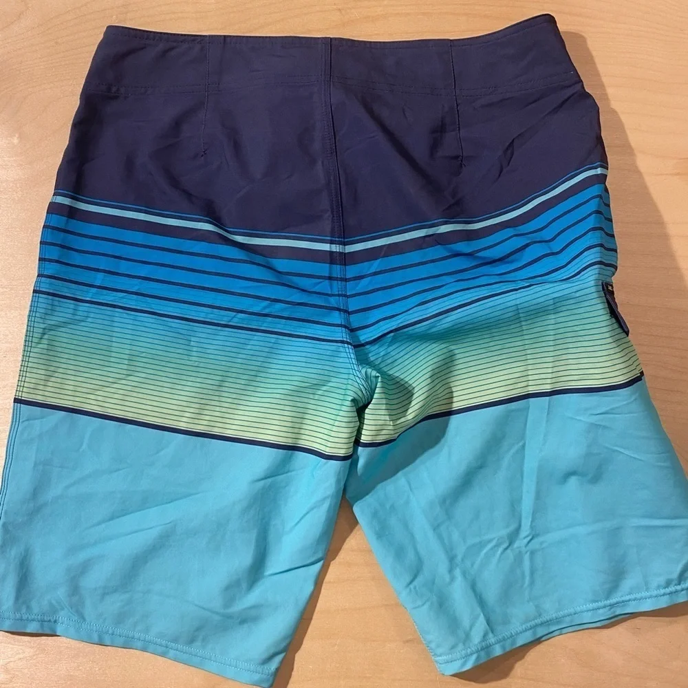 O'Neill Men's Blue Gradient Swim Shorts 32 (HD)